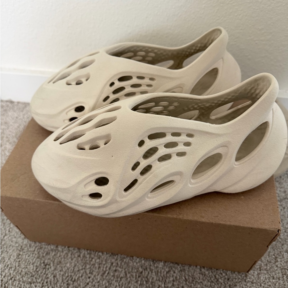Yeezy Foam Runner in Cream